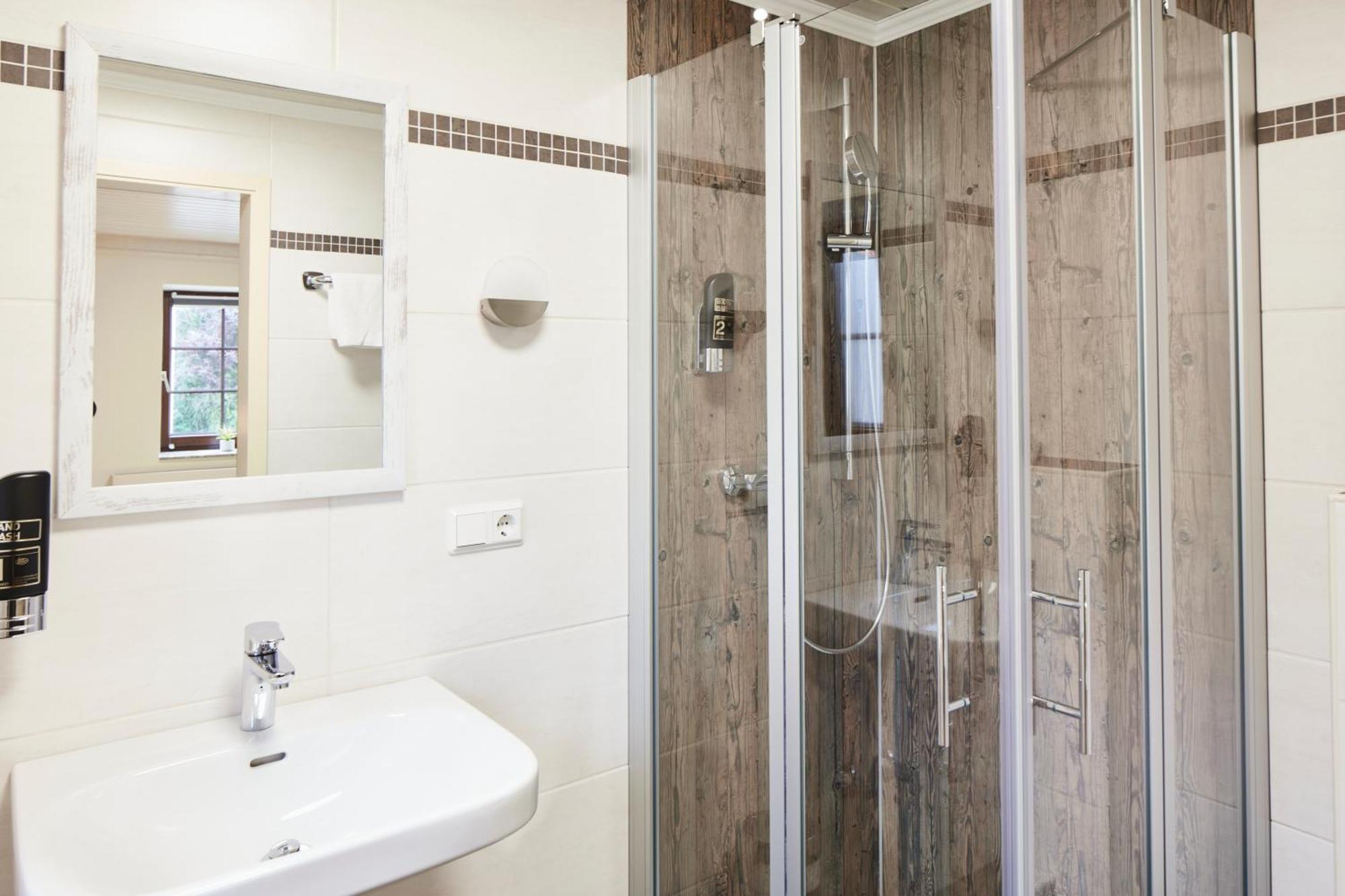 Landgasthof & Hotel Jossatal Breitenbach am Herzberg ภายนอก รูปภาพ