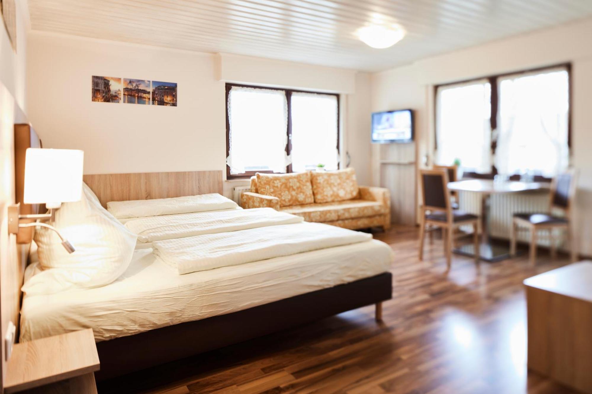 Landgasthof & Hotel Jossatal Breitenbach am Herzberg ภายนอก รูปภาพ