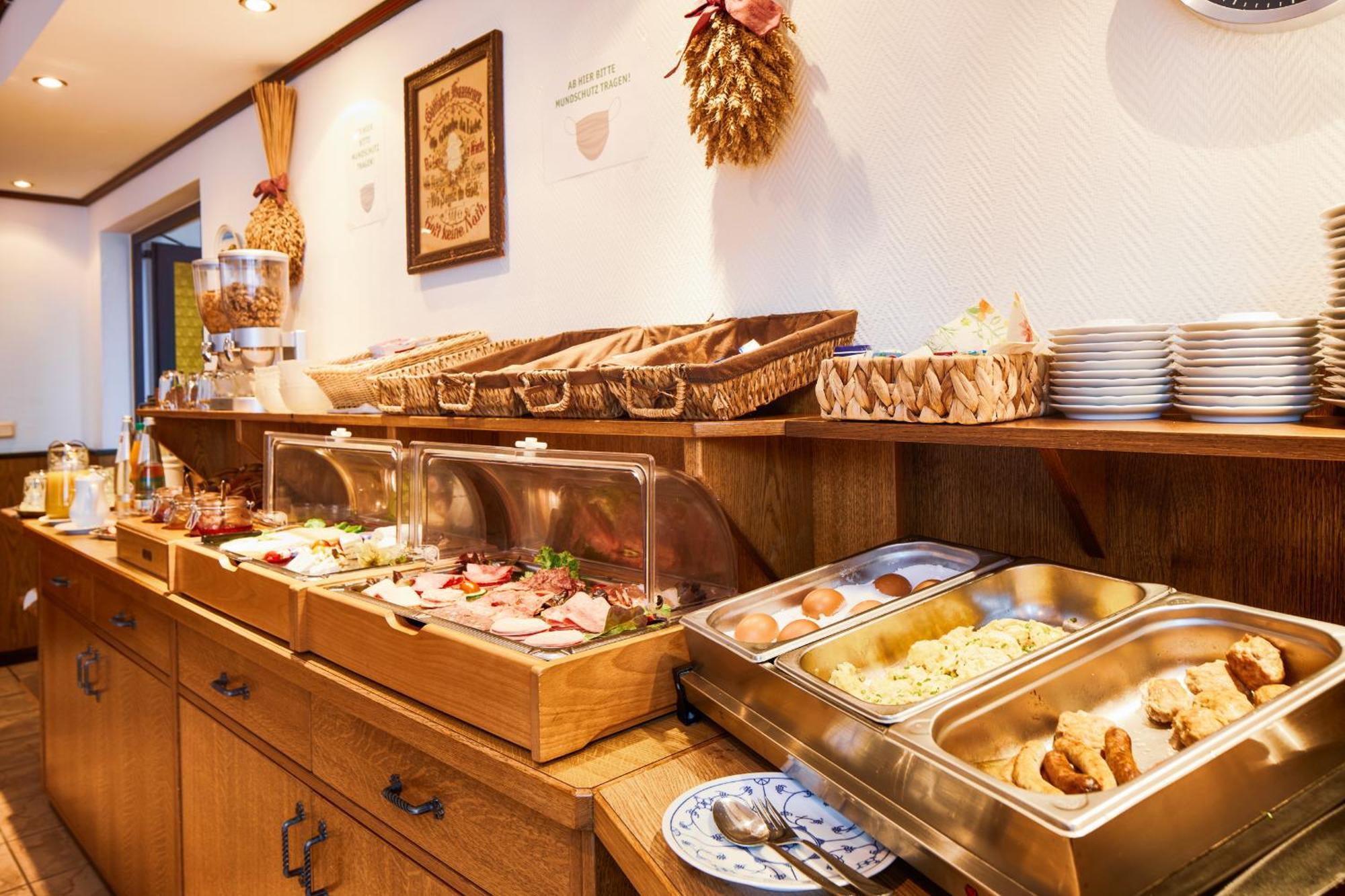 Landgasthof & Hotel Jossatal Breitenbach am Herzberg ภายนอก รูปภาพ