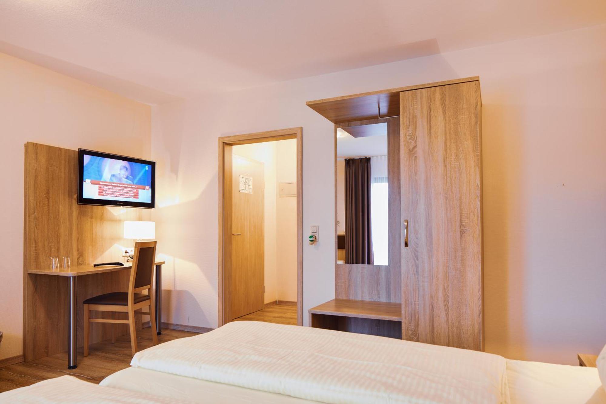 Landgasthof & Hotel Jossatal Breitenbach am Herzberg ภายนอก รูปภาพ